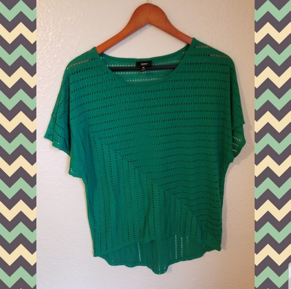 3 for $15 💚Green high low blouse. 💚